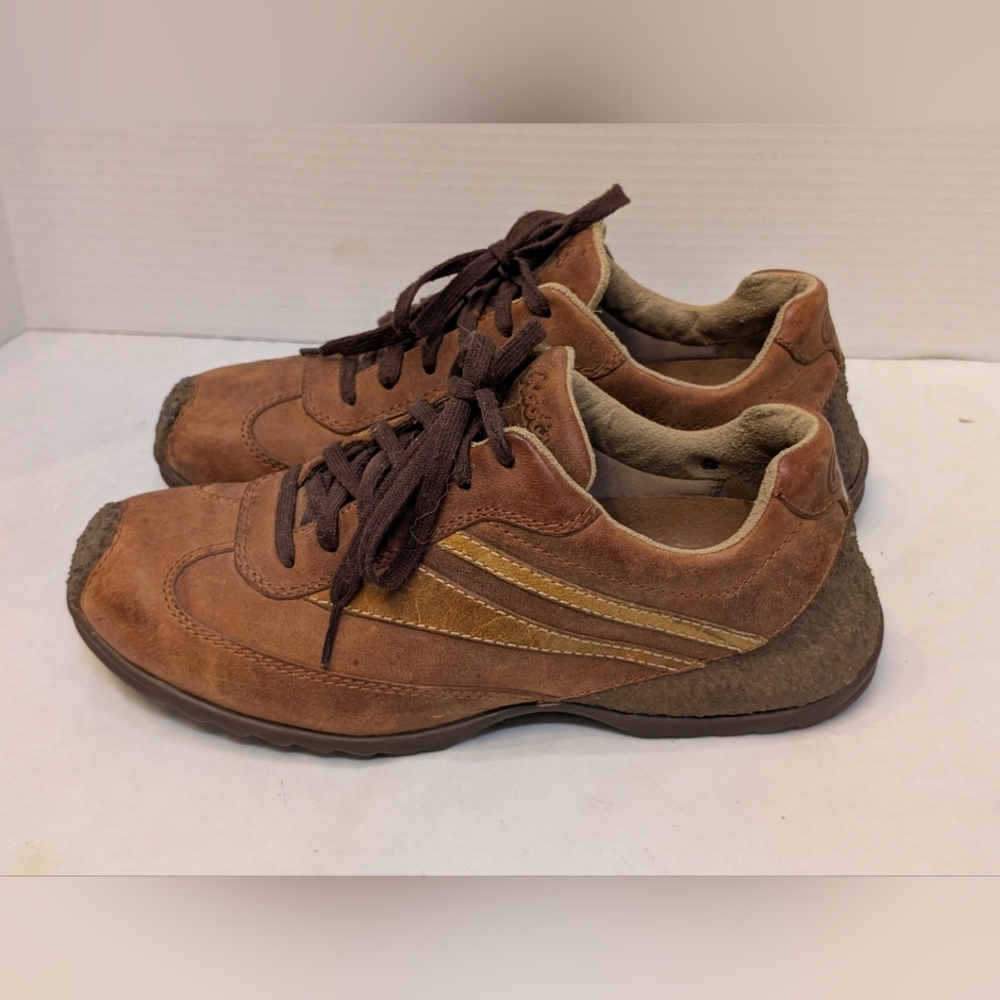 ROOTS Men's Brown Sneakers Lace Size 7.5